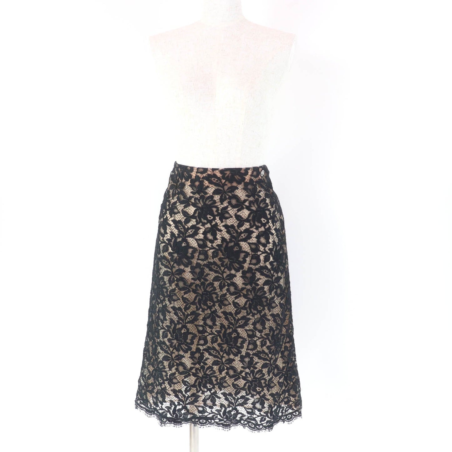 Chanel P64618V60643 Silk Lace Skirt