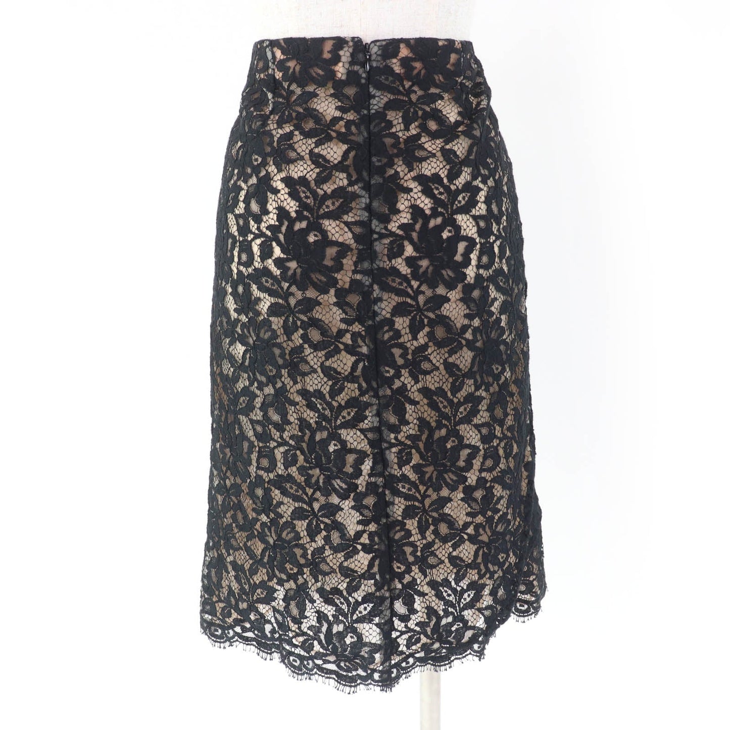 Chanel P64618V60643 Silk Lace Skirt