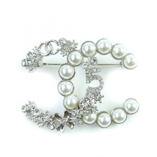 CHANEL Brooch B23P ã¼ Silver white