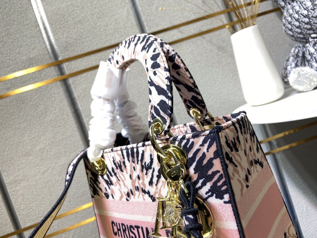 EN - New 1:1 rep  Bags DIR 237