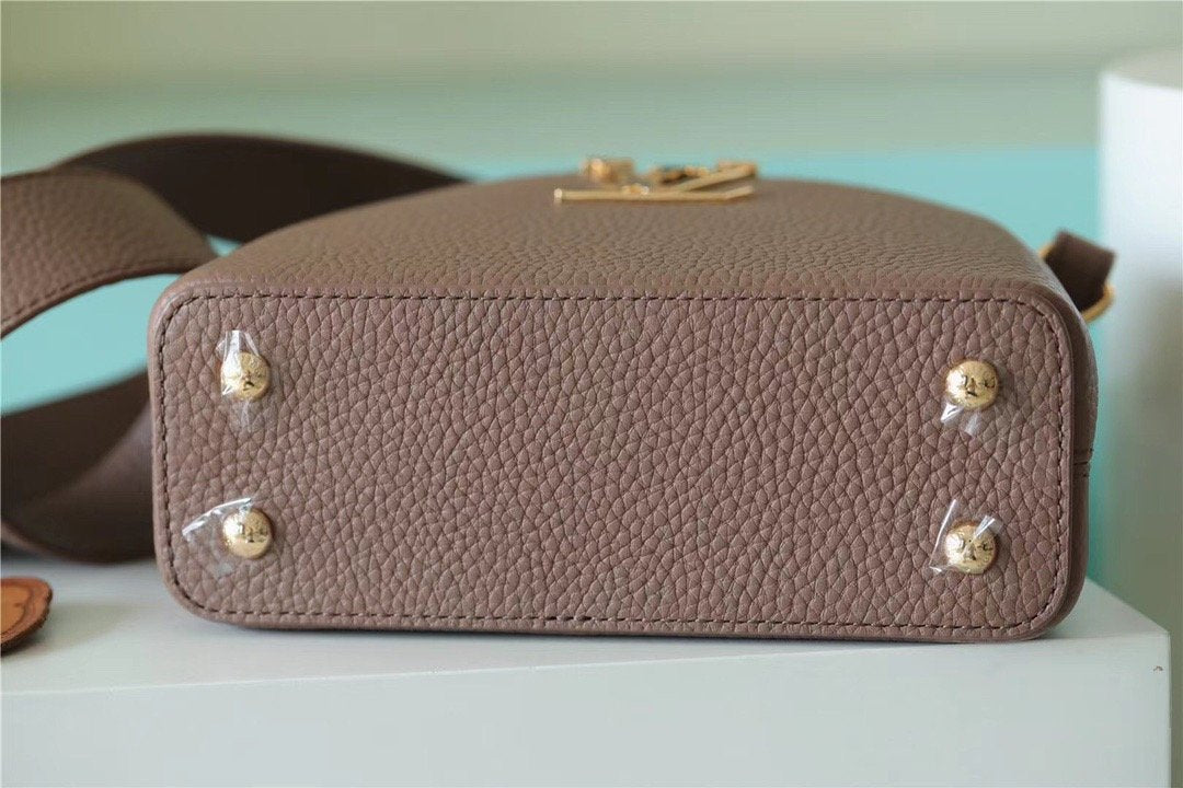 Top Quality Capucines Mini Taurillon Light Brown For Women,  Shoulder And Crossbody Bags 21cm/8.3in Top Quality M56071