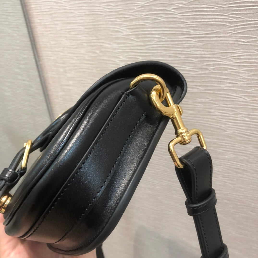 Top Quality Small Bobby Bag Black For Women 7in/18cm CD M9317UMOL_M900