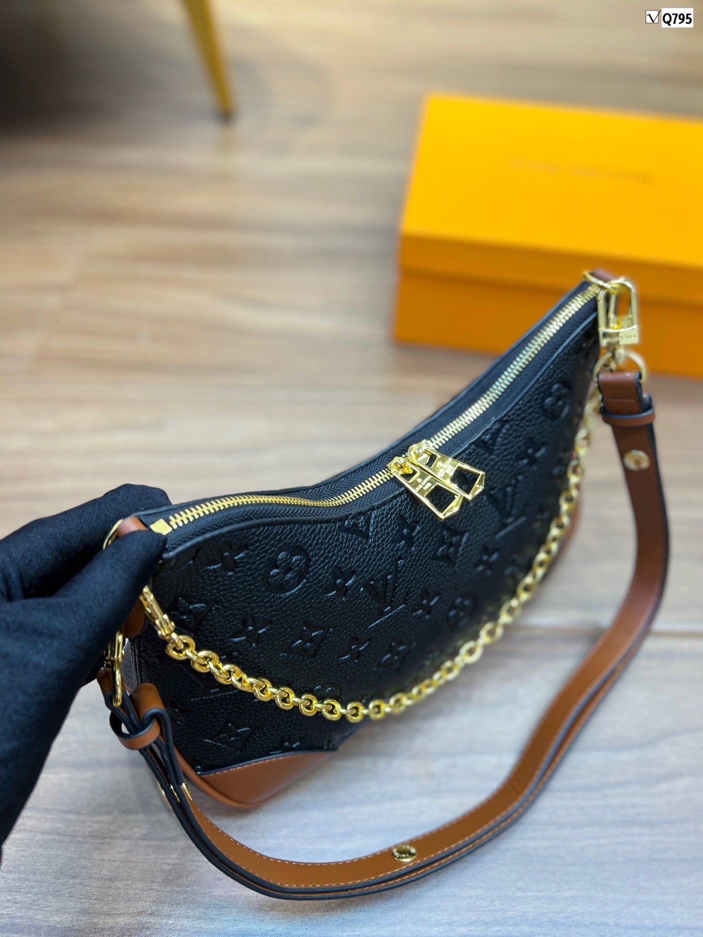 EN - New 1:1 rep Lux Bags LUV 537