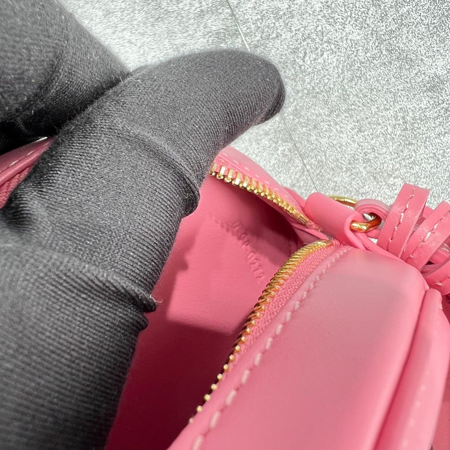 Top Quality Crossbody Oval Purse Cuir Triomphe PiNike For Women 6in/16cm 10I703DPQ.27LK