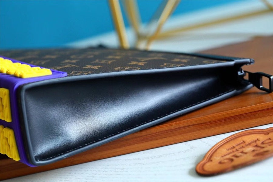 Top Quality Pochette Voyage MM Top Quality Rubber Monogram Canvas Brown For Men, Travel Accessories 27cm Top Quality M80792