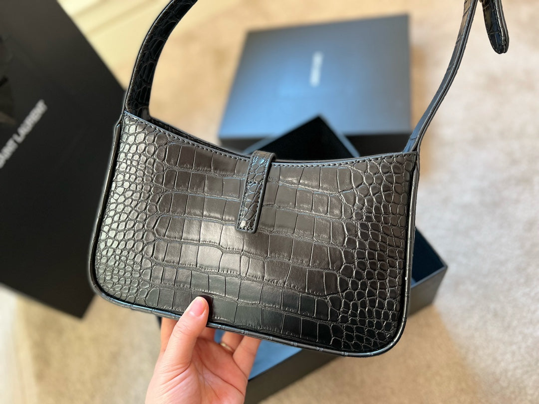 EN - New 1:1 rep  Bags SLY 219