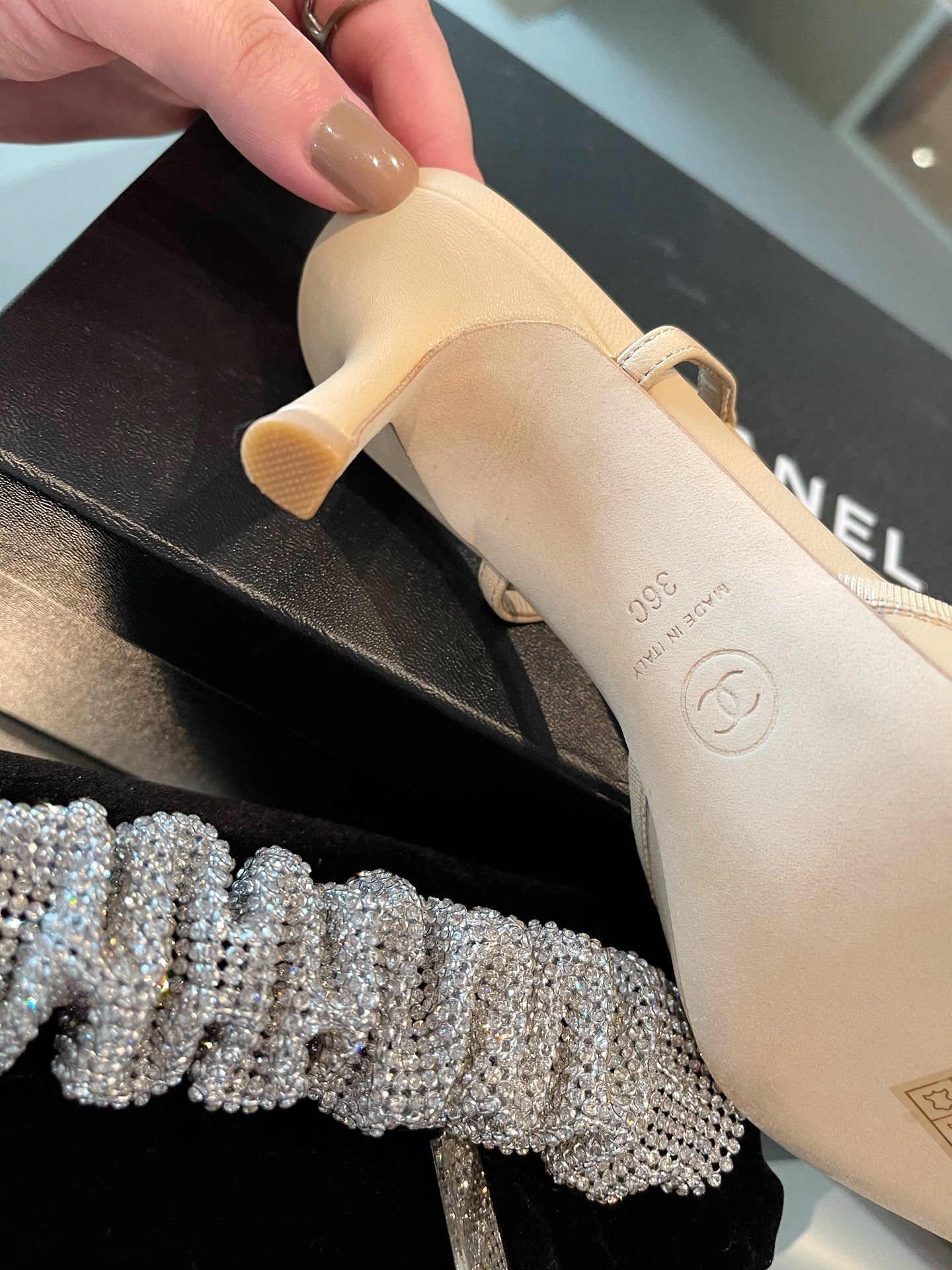 New 1:1 rep CHL High Heel Shoes 001