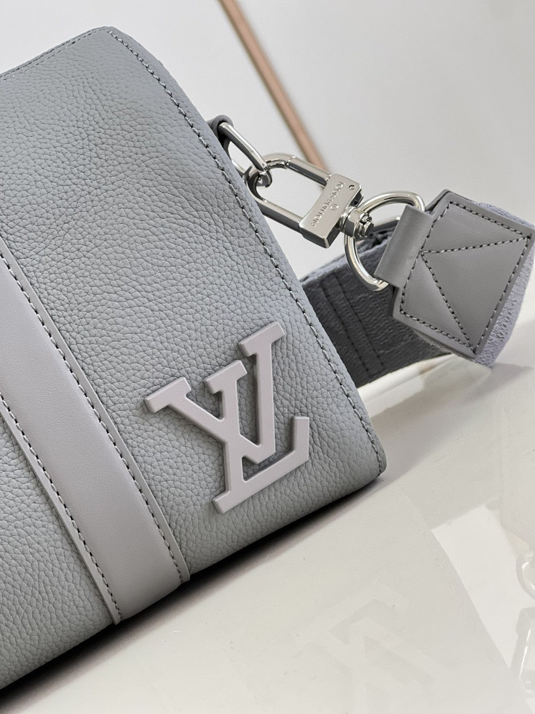 Top Quality City Keepall Aerogram Grey For Men, Bags, Shoulder And Crossbody Bags 10.6in/27cm Top Quality M59328