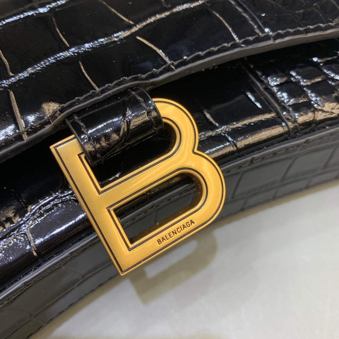 Top Quality Hourglass Wallet On Chain in Black, For Women,  Bags 7.6in/19cm  6560501LRGM1000