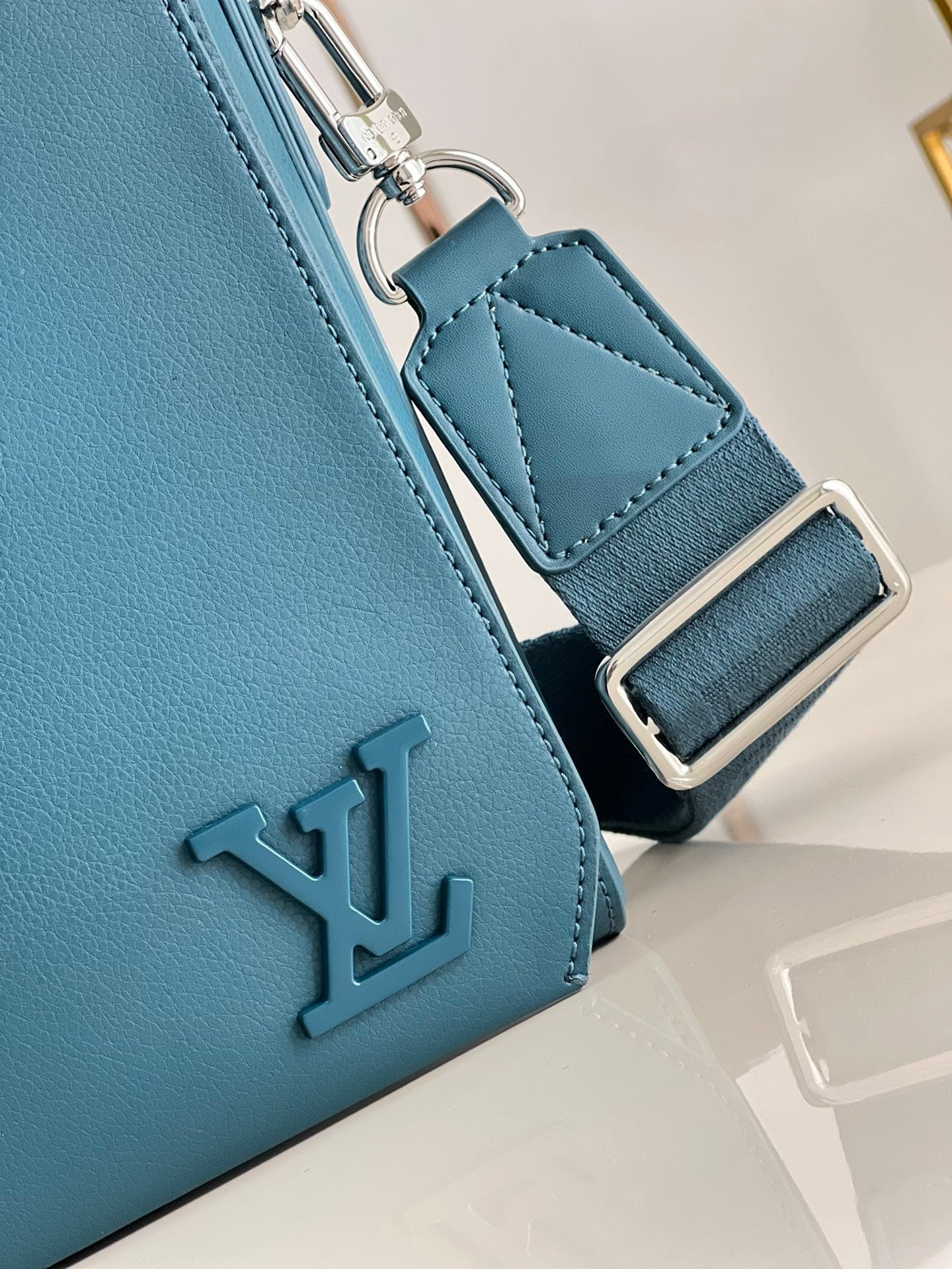 Top Quality Messenger Grain Blue For Men, Bags, Shoulder And Crossbody Bags 11in/28cm Top Quality M59327