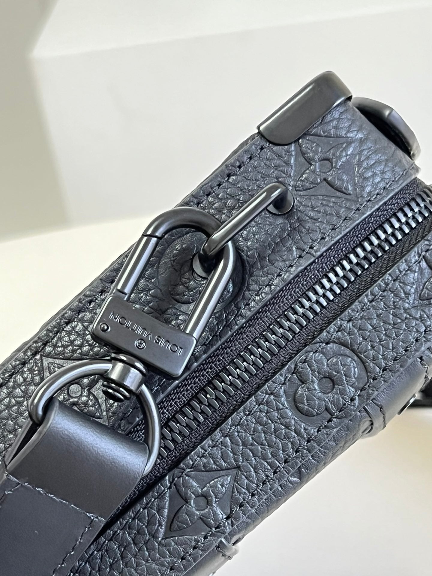 Top Quality Handle Soft Trunk Black Taurillon Monogram For Men, Bags 8.5in/22cm Top Quality M59163