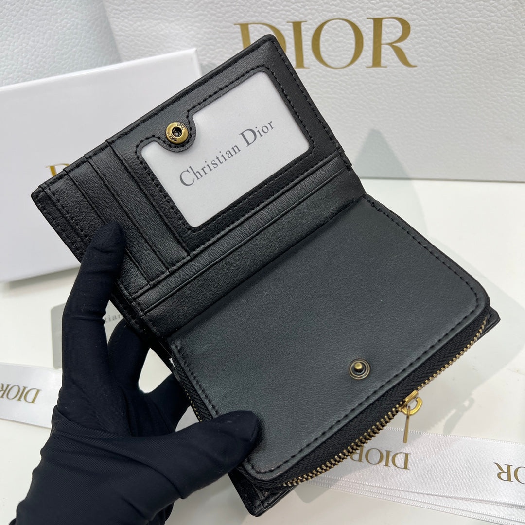 EN - New 1:1 rep  Wallet DIR 013