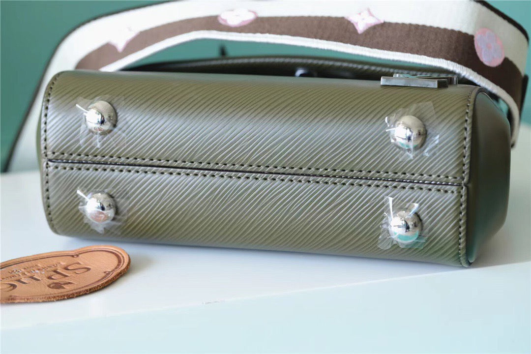 Top Quality Cluny Mini Epi Green For Women,  Shoulder And Crossbody Bags 20cm/7.9in Top Quality 
