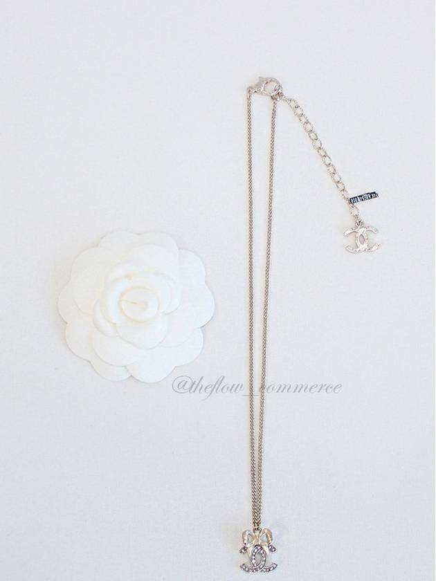 CC Logo Ribbon Necklace Gold Chanel