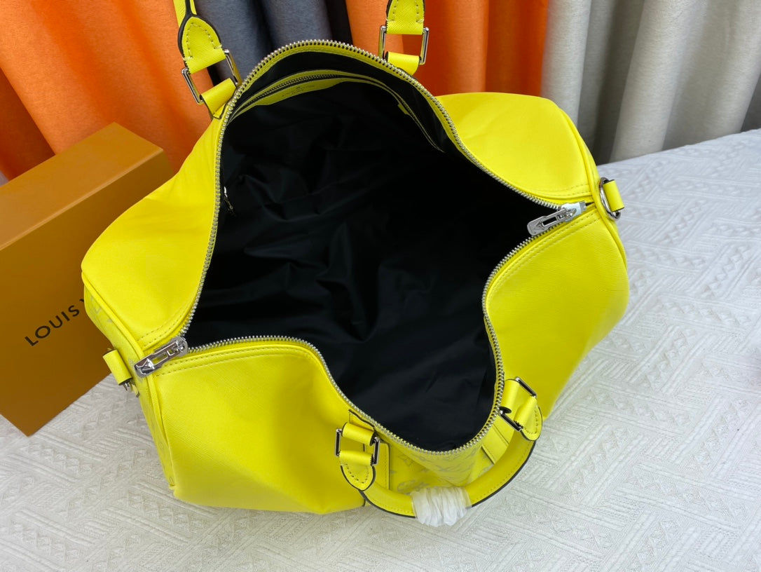 EN - New 1:1 rep  Bags LUV 670