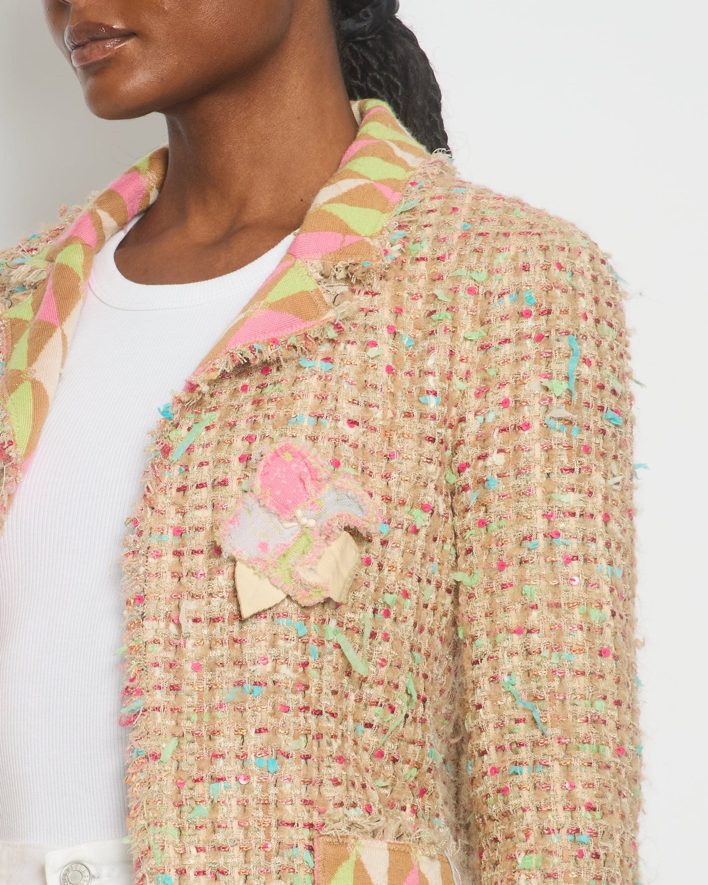 Chanel A/04 Pink, Cream Tweed Jacket with Sequin & Camelia Flower Pin Detail Size FR 36 (UK 8)