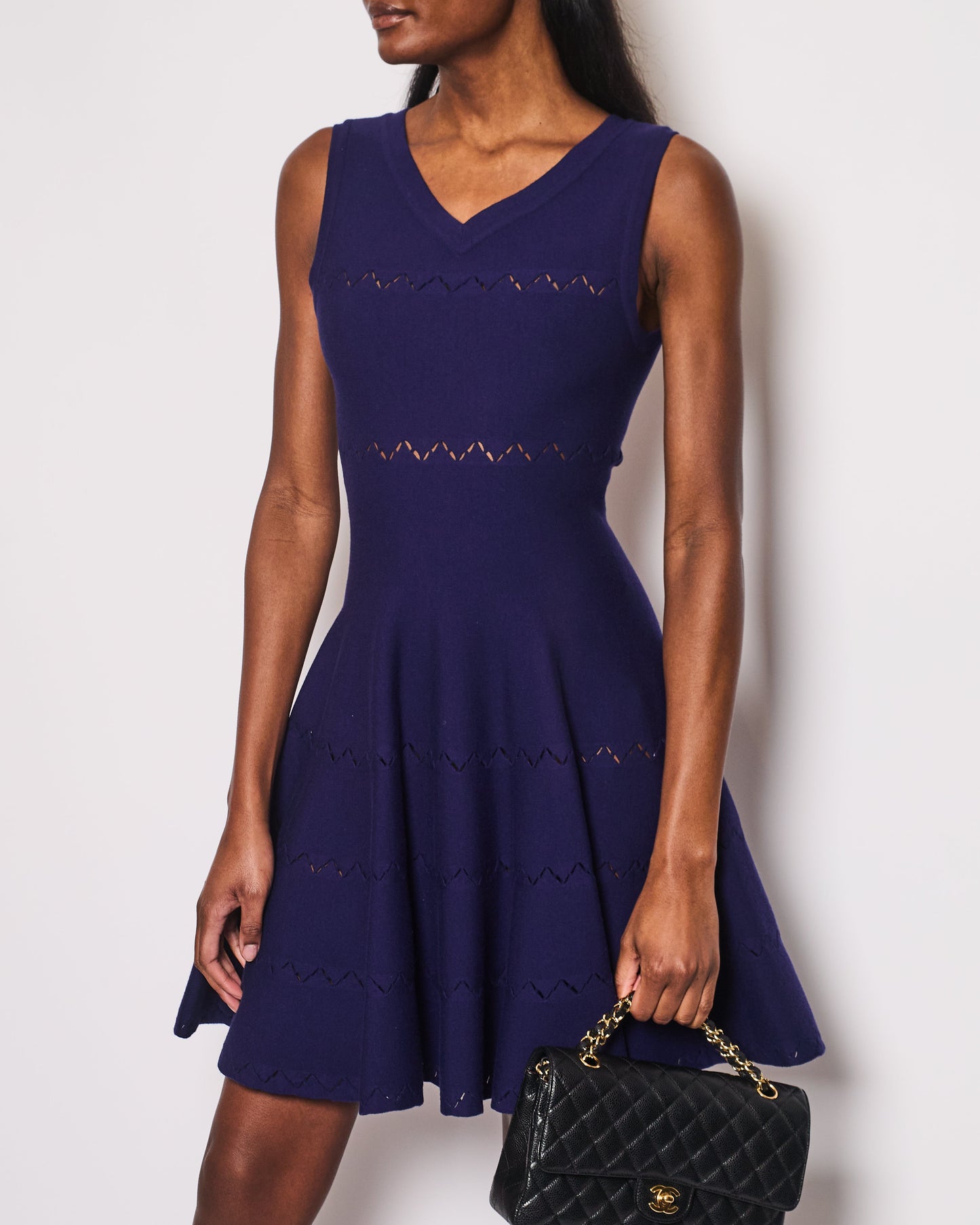 Ala•a Navy Sleeveless Knit A-Line Dress with V-Neckline and Zig-Zag Detail Size FR 42 (UK 14)