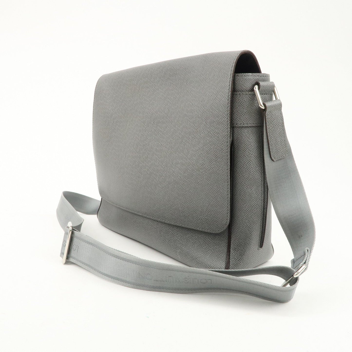 Louis Vuitton Taiga Roman MM Shoulder Bag Gracie M32623  d