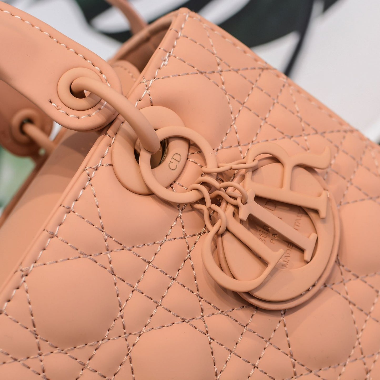 EN - New 1:1 rep  Bags DIR 221