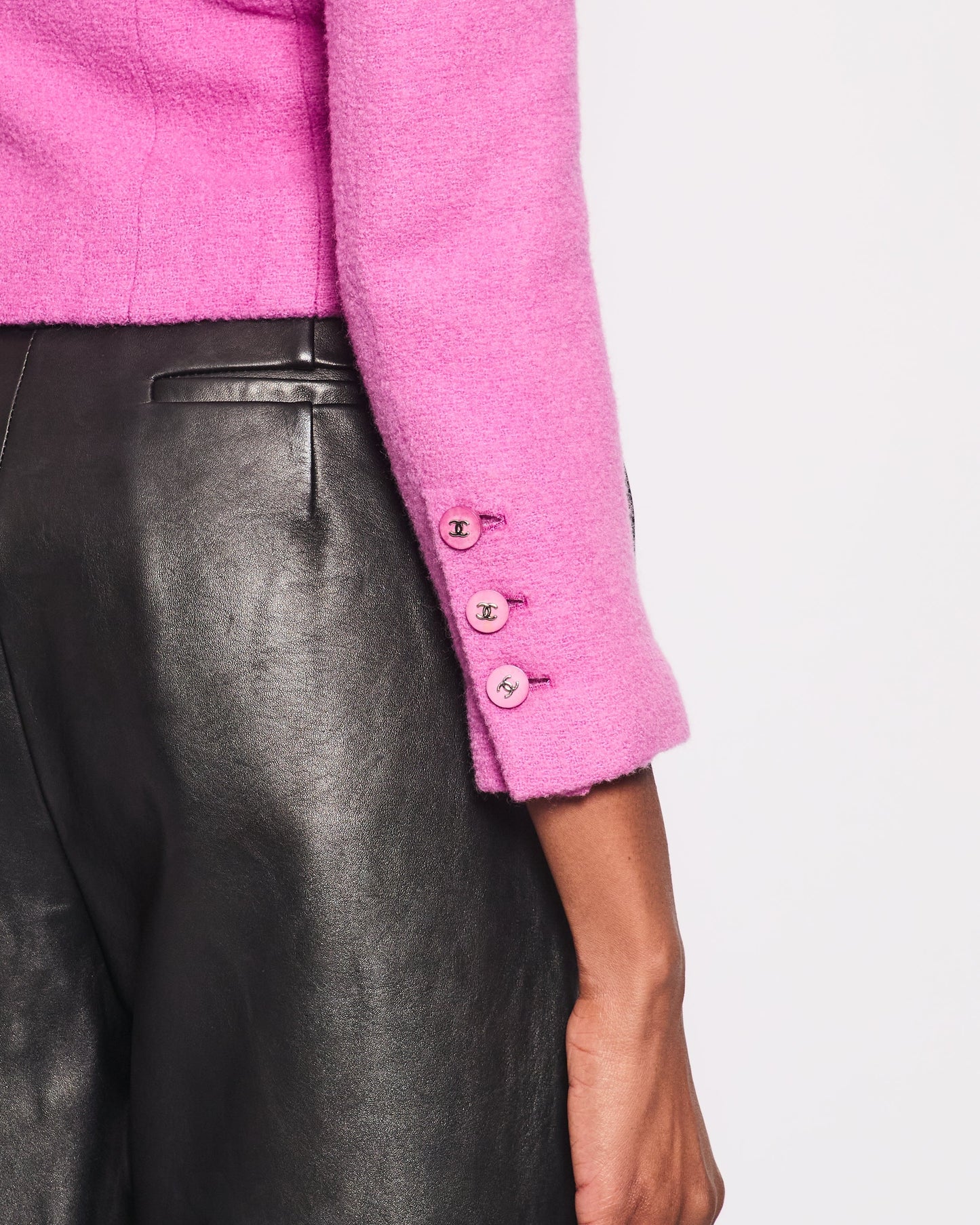 Chanel 96/P   Lilac Wool Cropped Jacket with Silver CC Logo Buttons Size FR 34 (UK 6)