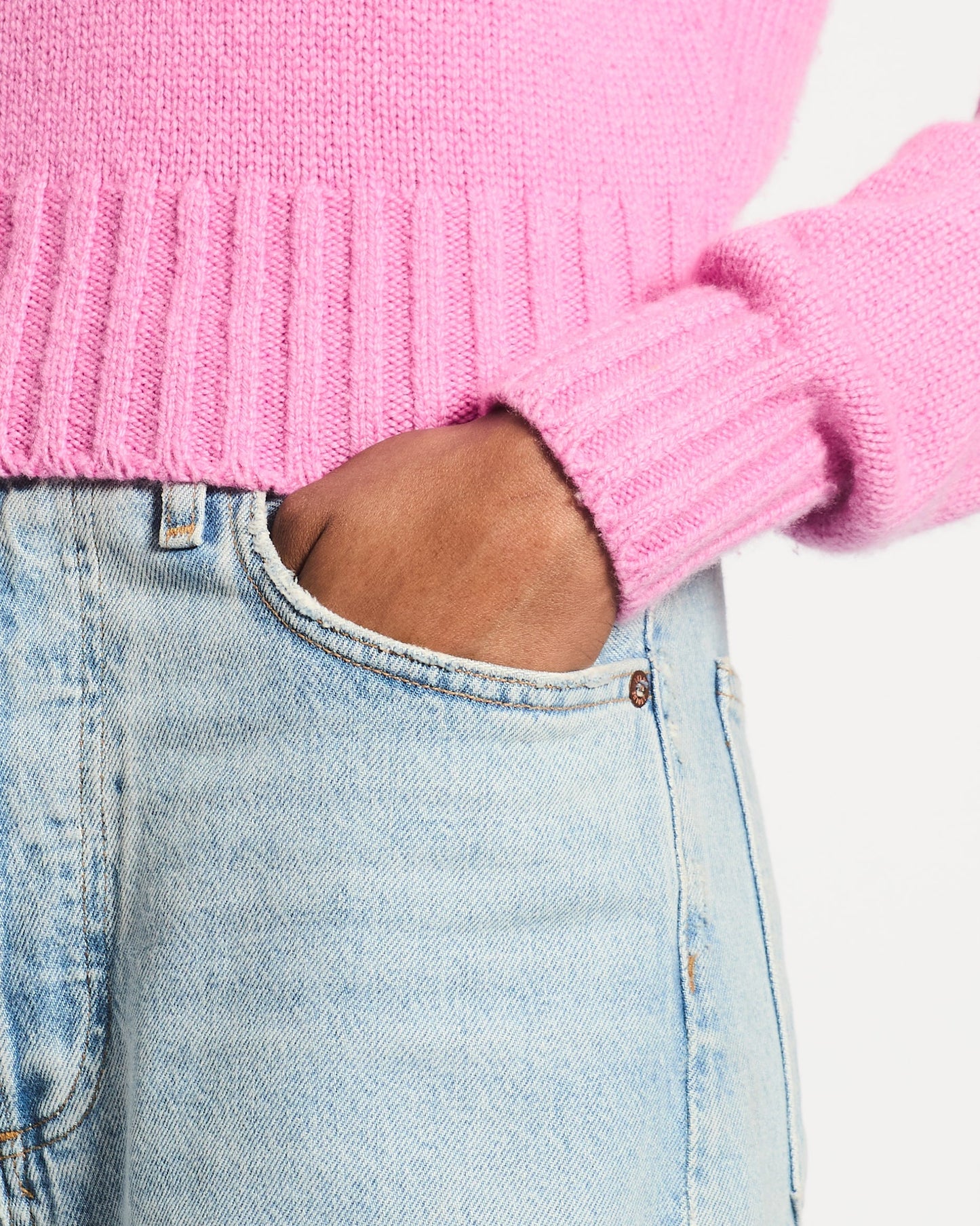 Chanel 20/B Pink Cashmere Jumper with Pearl Logo Detail Size FR 36 (UK 8)