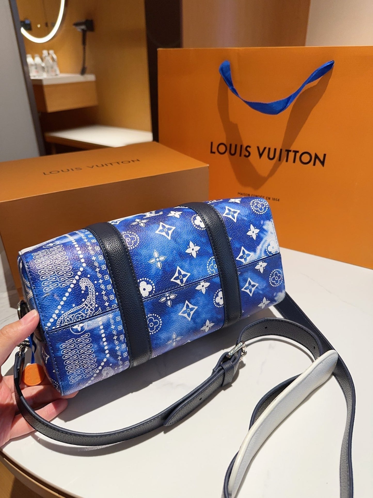 New 1:1 rep Lux Bags LUV 898