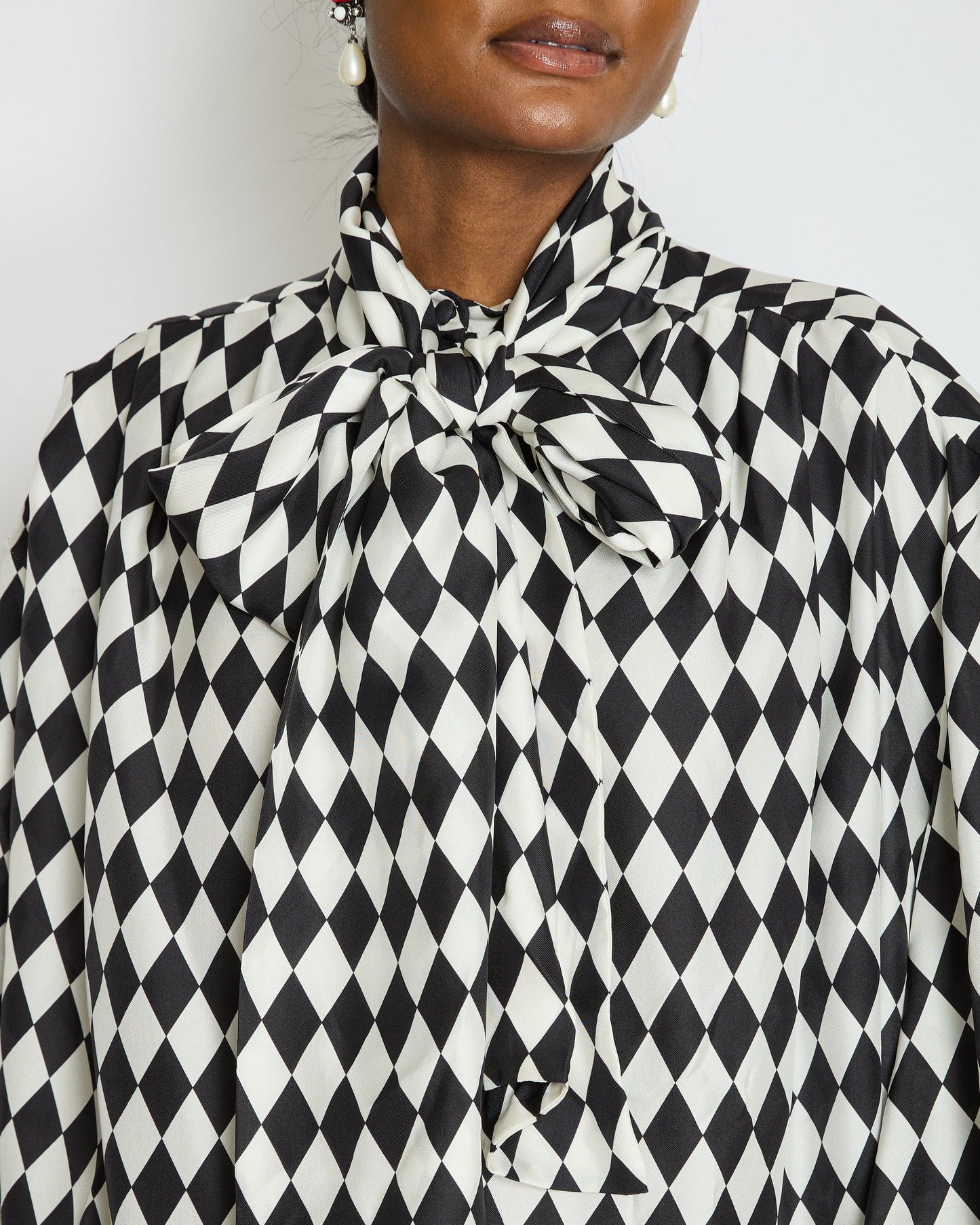 Balmain Black and White Lavalliere Diamond Print Silk Shirt with Puff Sleeves and Pussy Bow Detail Size FR 34 (UK 6) RRP £1490