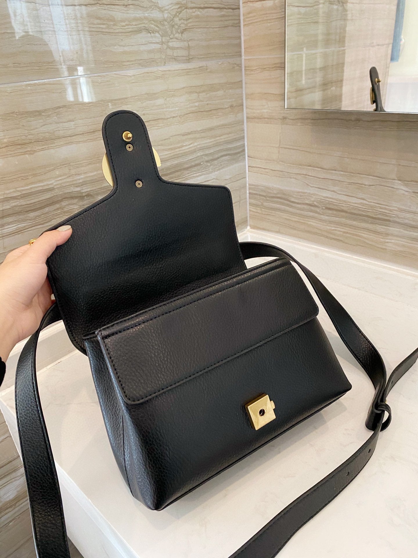 EN - New 1:1 rep  Bags GCI 210