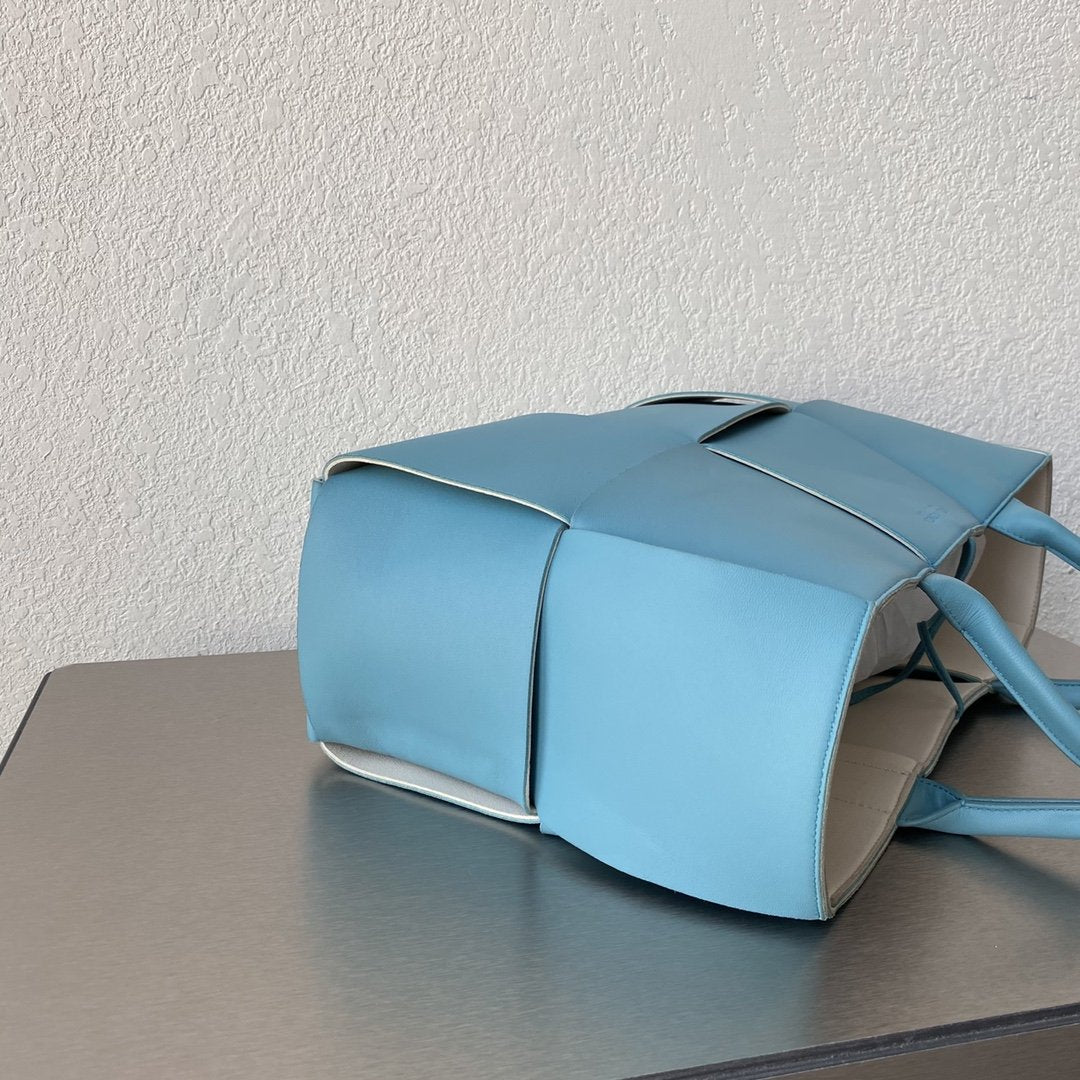 Top Quality Arco Tote Bag For Women 16.14in/41cm In Blue