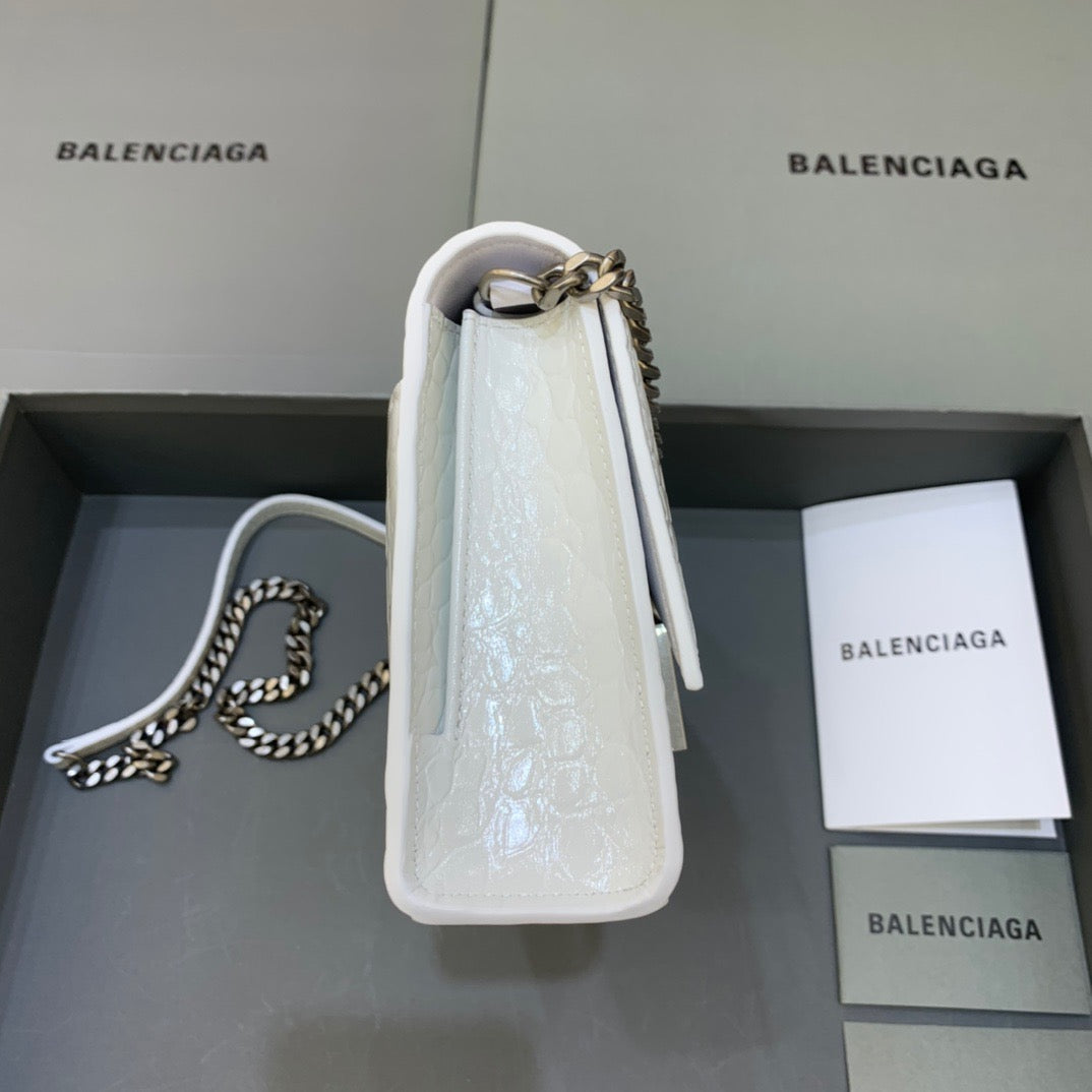 Top Quality Hourglass Wallet On Chain in White, For Women,  Bags 9in/23cm