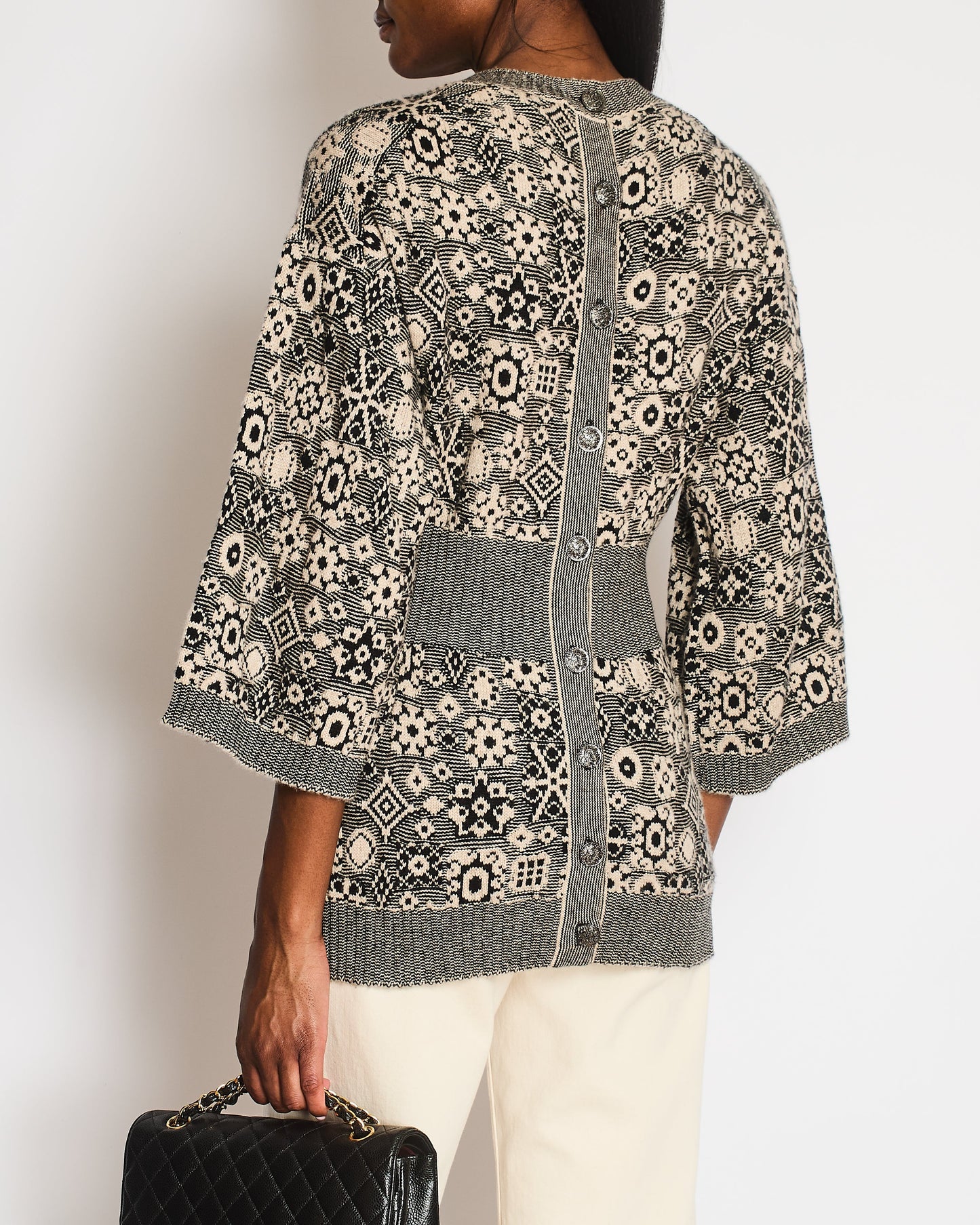Chanel Fall 2011 Black and Cream Cashmere Abstract Print Top with Silver Textured CC Logo Buttons Size FR 36 (UK 8)