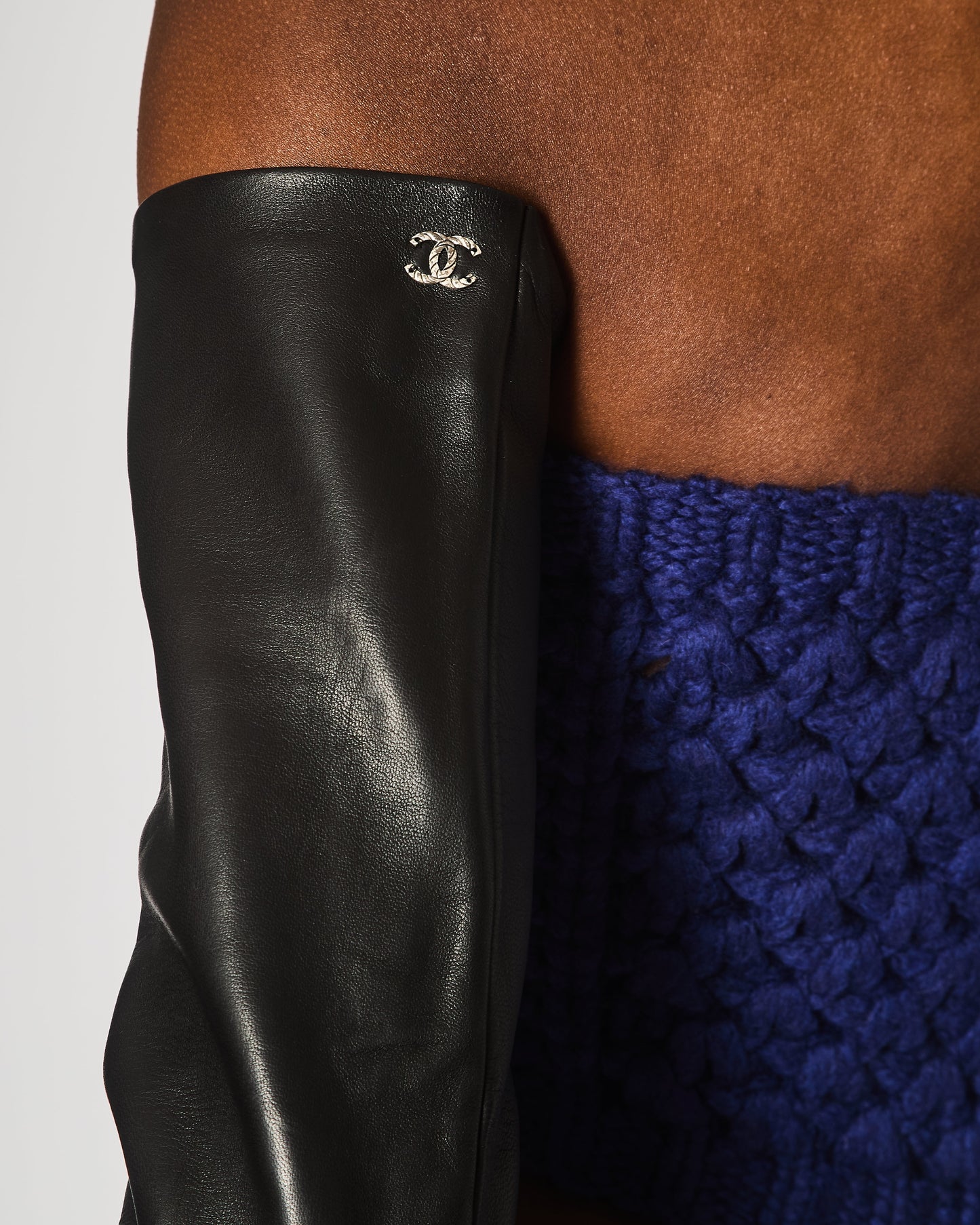 Chanel 18A Black Lambskin Leather Long Mitten Gloves with Aged Silver CC Logo Details Size 7