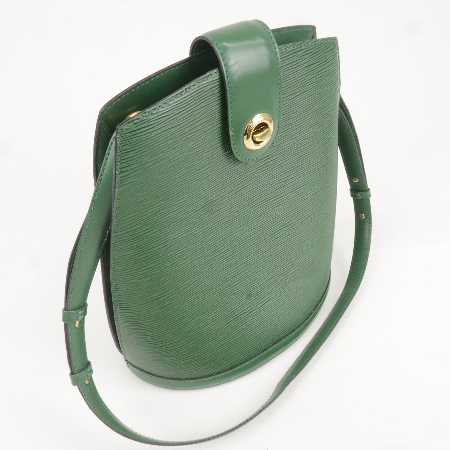 Louis Vuitton Epi Cluny Shoulder Bag Borneo Green M52254