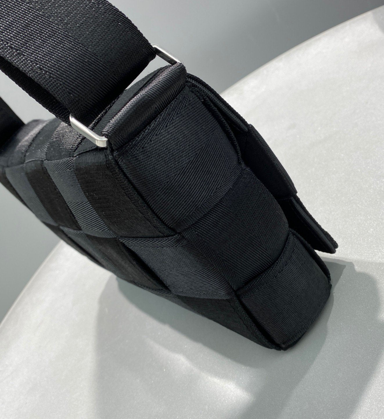 Top Quality WeTop Qualitying Black, For Men, Bags 9.8in/25cm 680513V1G218803