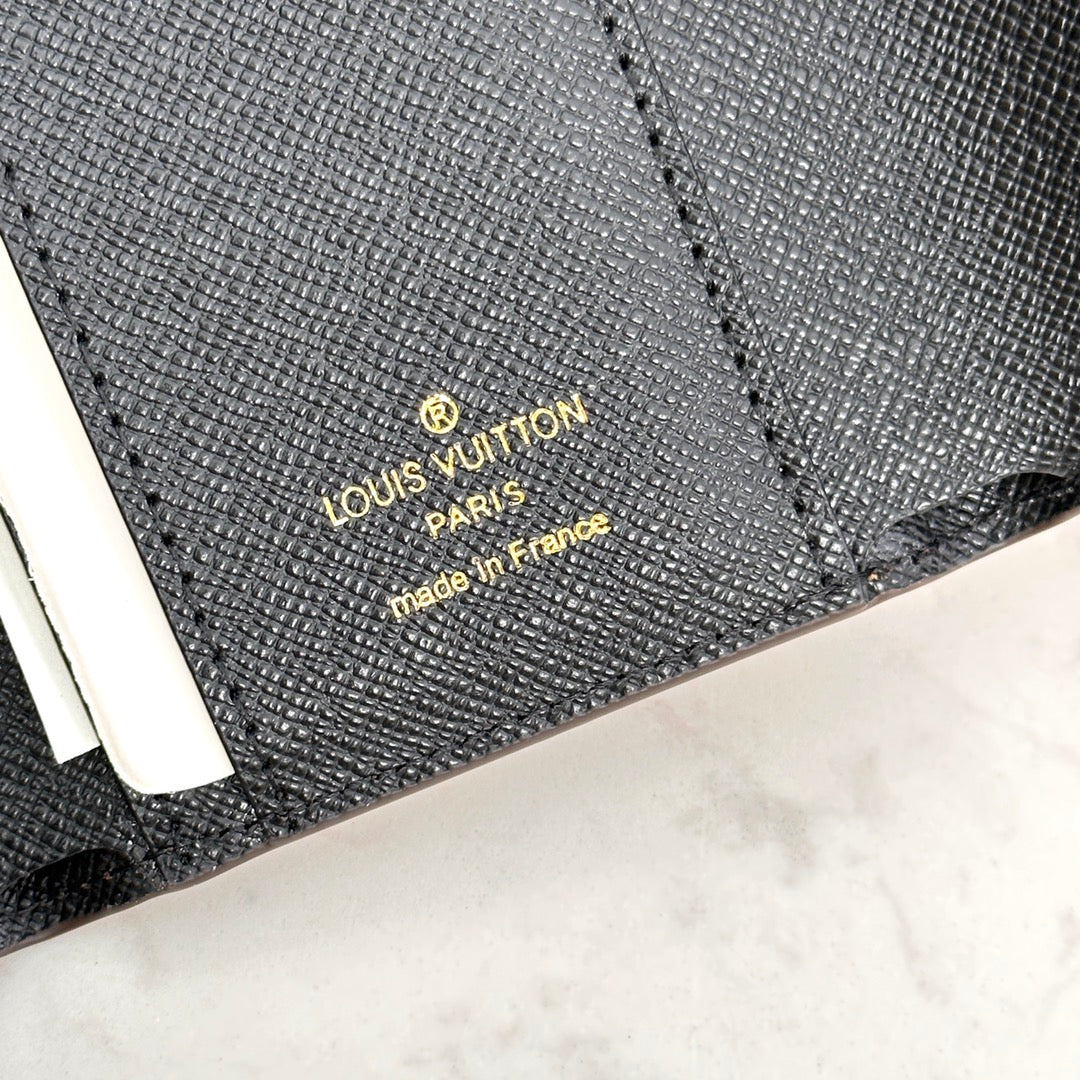 EN - New 1:1 rep  Wallet LUV 137