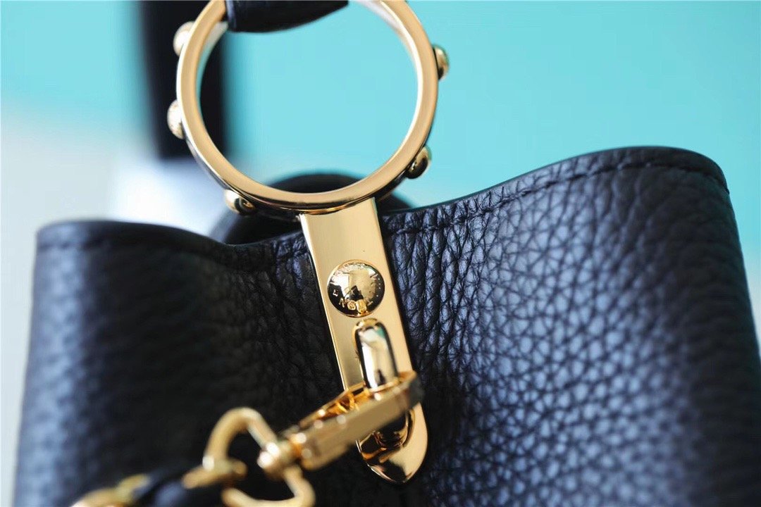 Top Quality Capucines Mini Taurillon Black For Women,  Shoulder And Crossbody Bags 21cm/8.3in Top Quality
