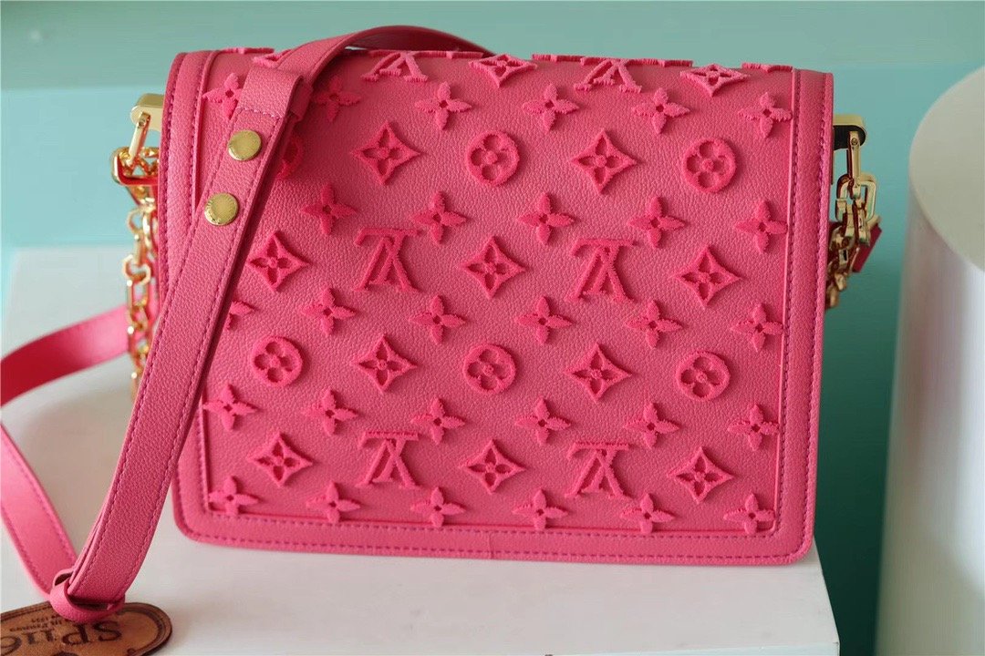 Top Quality Mini Dauphine Monogram Fluo Pink For Women,  Shoulder And Crossbody Bags 7.9in/20cm Top Quality M20747