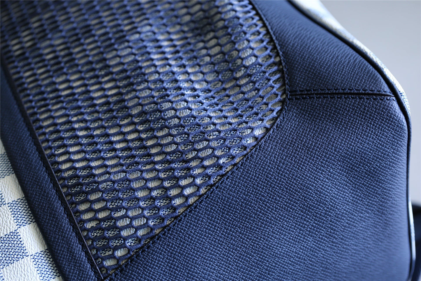 Top Quality Matchpoint Backpack Damier Azur For Men, Bags 17in/43cm Top Quality N40018