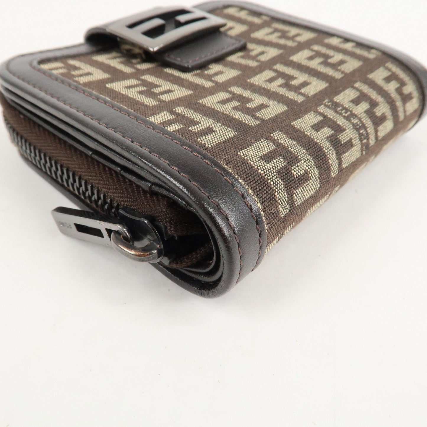 FENDI Zucchino Canvas Leather Zippy Around Bi-fold Wallet  d