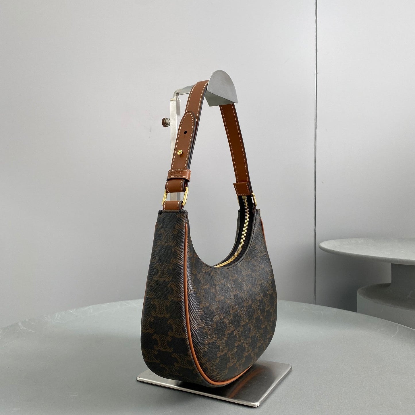 Top Quality Ava Bag In Triomphe Canvas Brown For Women 9in/23.5cm 193952BZJ.04LU