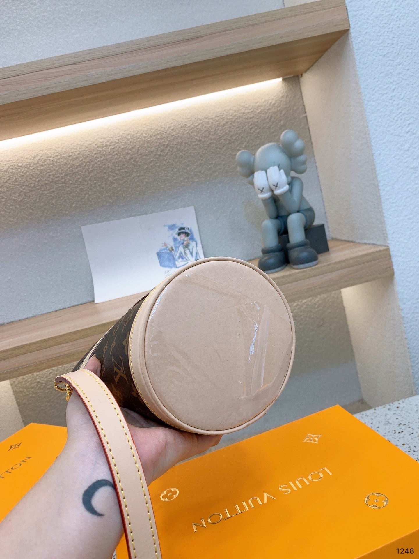 EN - New 1:1 rep Lux Bags LUV 549