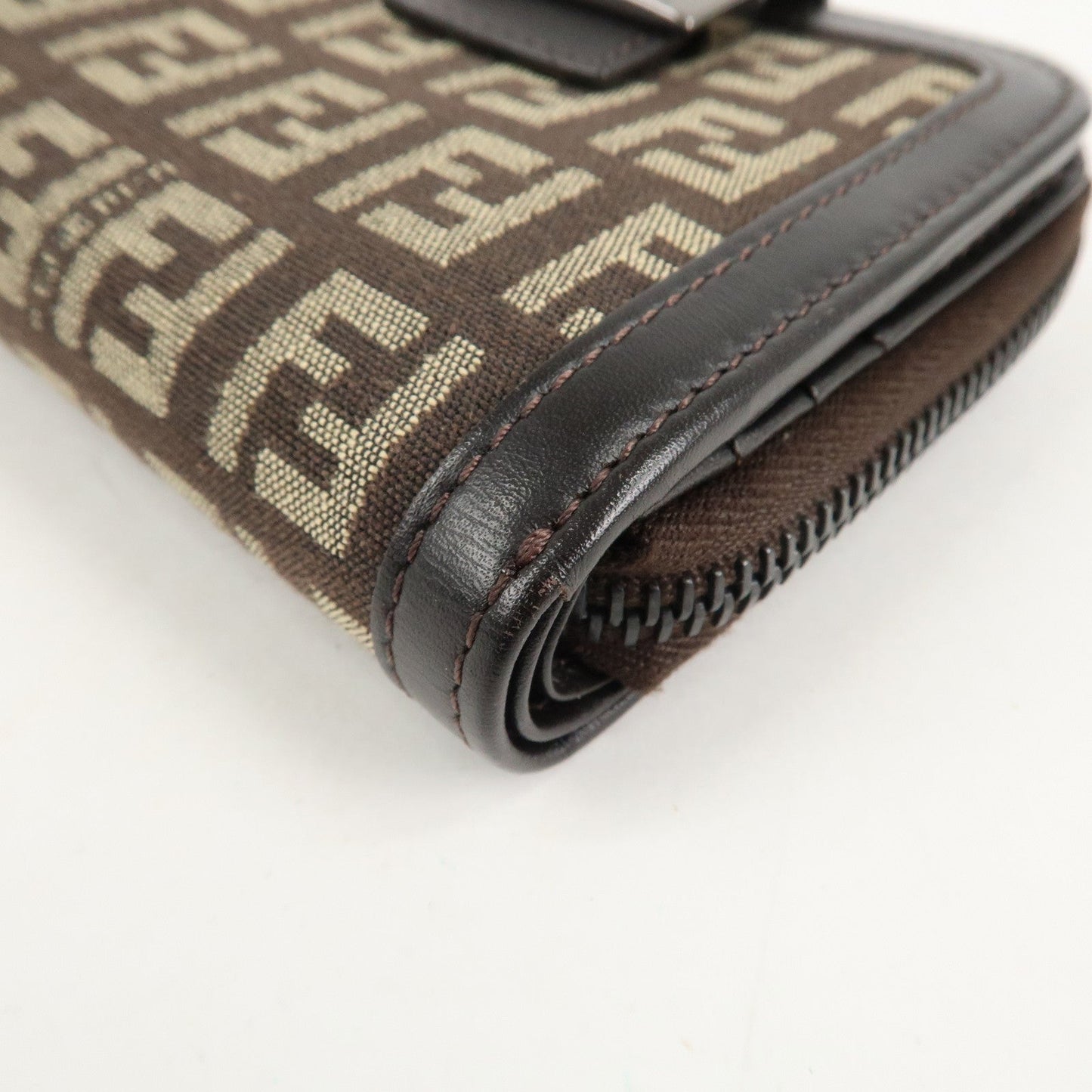 FENDI Zucchino Canvas Leather Zippy Around Bi-fold Wallet  d