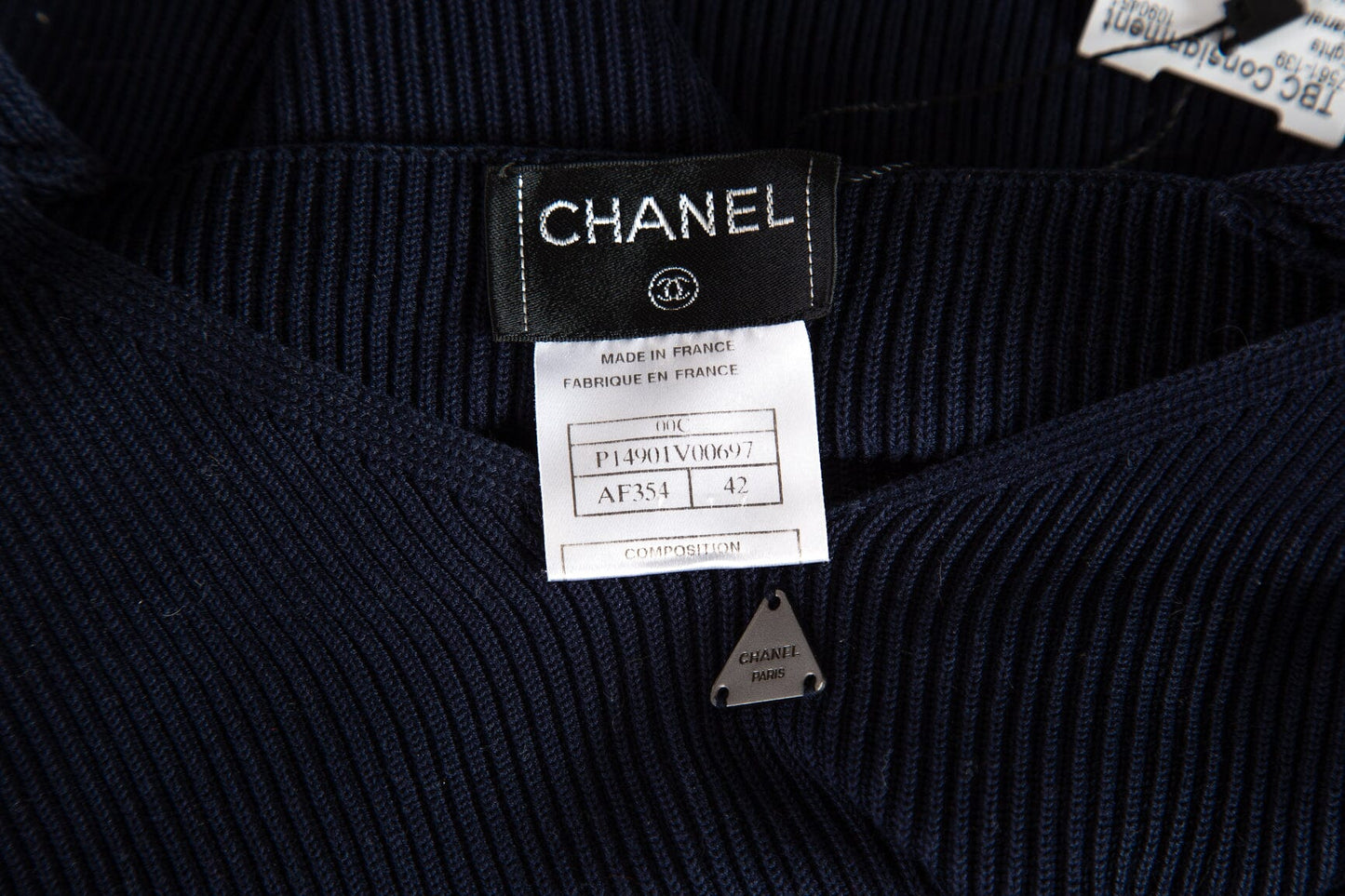 Chanel   2000 Cruise Collection Ribbed Navy Top SZ 42