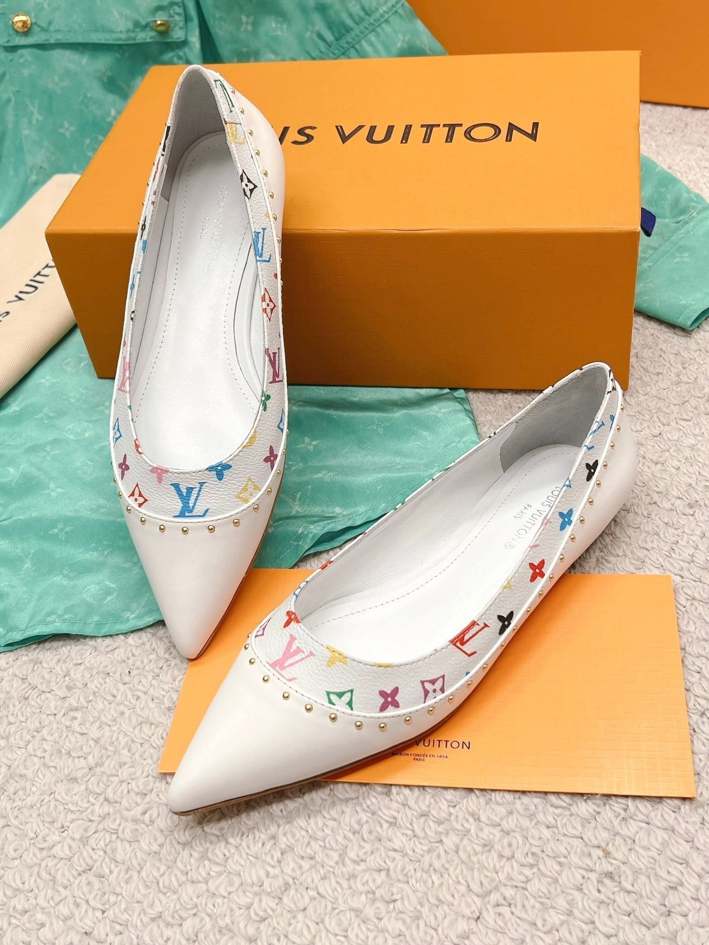 New 1:1 rep LUV High Heel Shoes 044