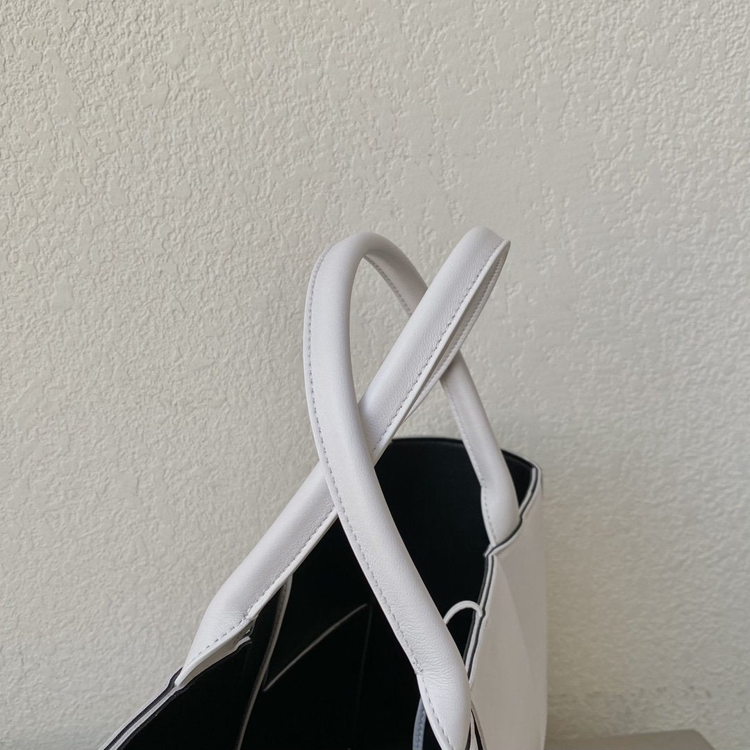 Top Quality Arco Tote Bag For Women 16.14in/41cm In White 609175VMAY39041