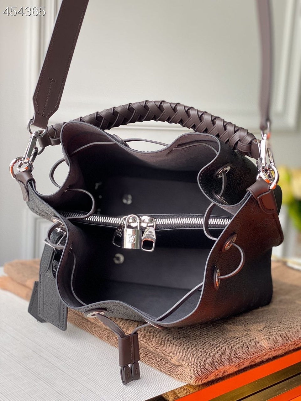 Top Quality Muria Bucket Bag Black For Women,  Shoulder And Crossbody Bags 9.8in/25cm Top Quality M55800