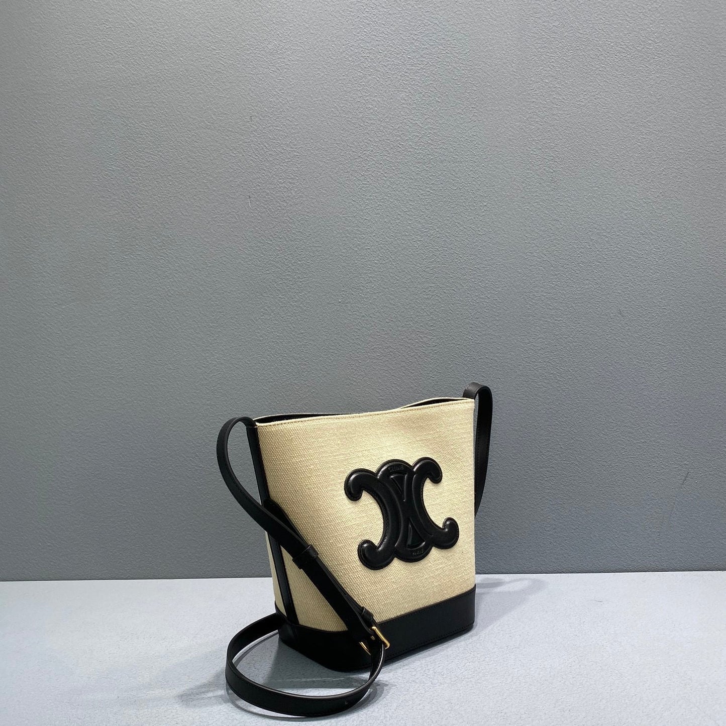Top Quality Small Bucket Cuir Triomphe In Textile Beige/Black For Women 9in/22cm