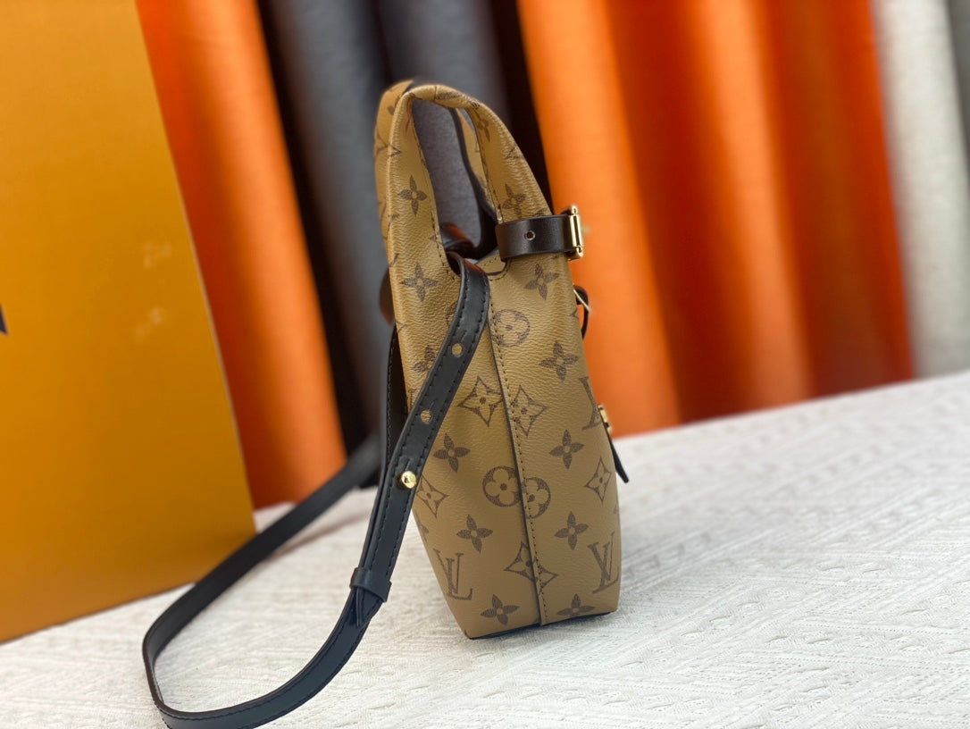 New 1:1 rep Lux Bags LUV 890
