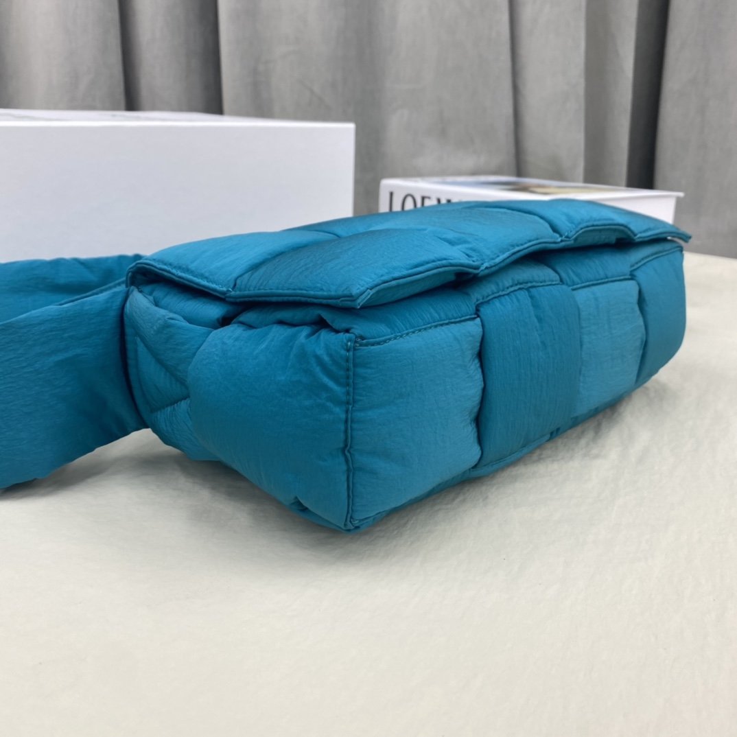 Top Quality Padded Tech Cassette Bag For Women 11.8in/30cm In Blue 628951VBO814634