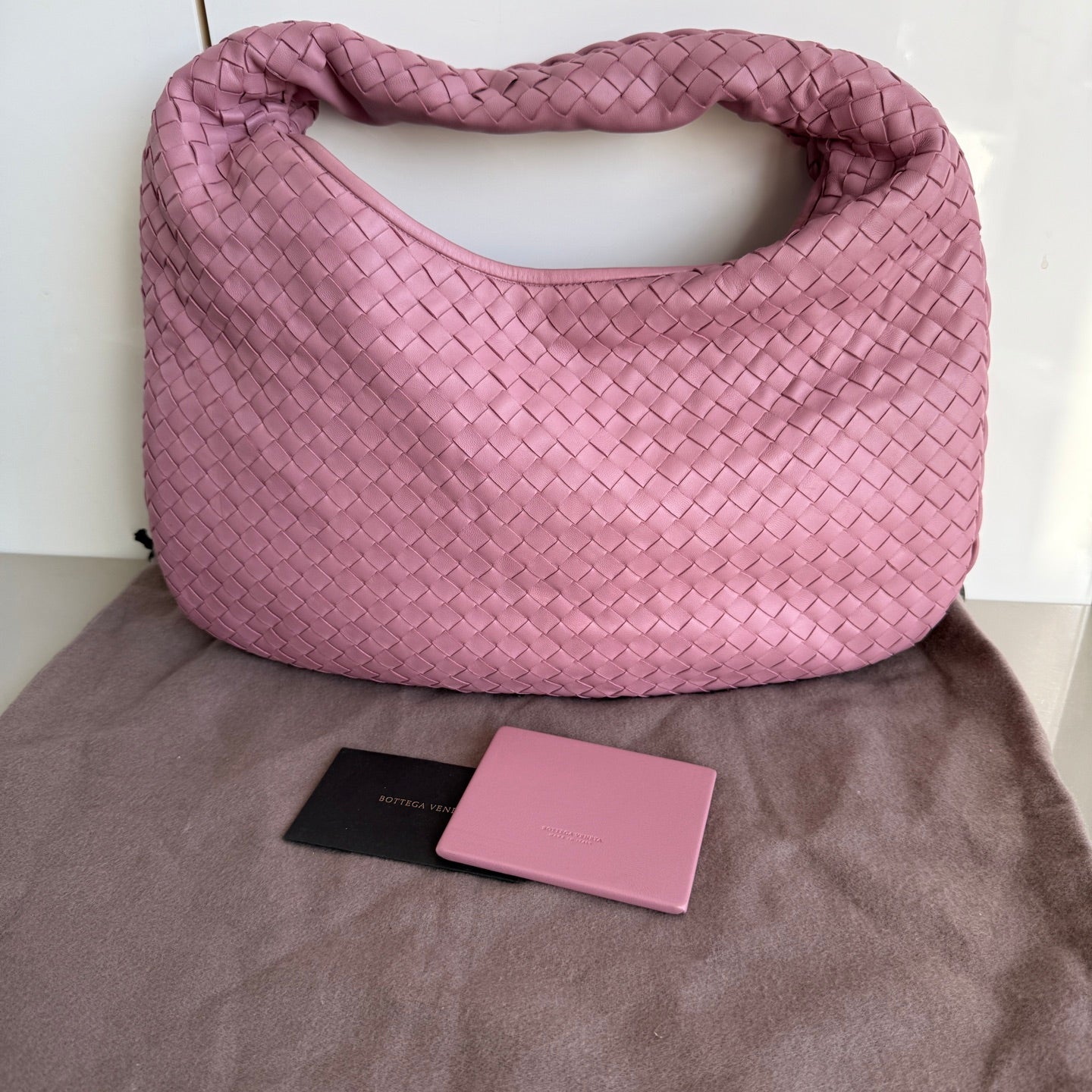 Bottega Veneta Veneta Hobo Small Mauve Pink Intrecciato Leather Bag 40cm